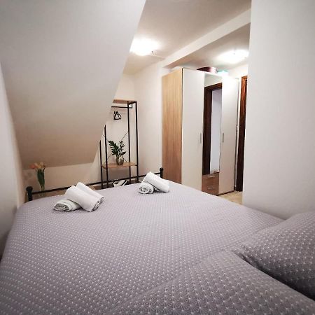 Апартаменти Apartman Ivo Novigrad  Екстер'єр фото