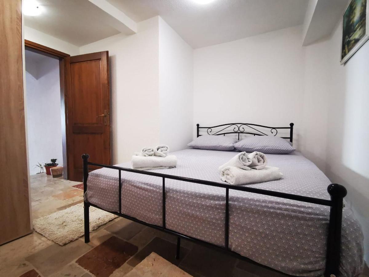 Апартаменти Apartman Ivo Novigrad  Екстер'єр фото