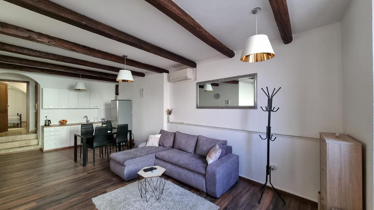 Апартаменти Apartman Ivo Novigrad  Екстер'єр фото